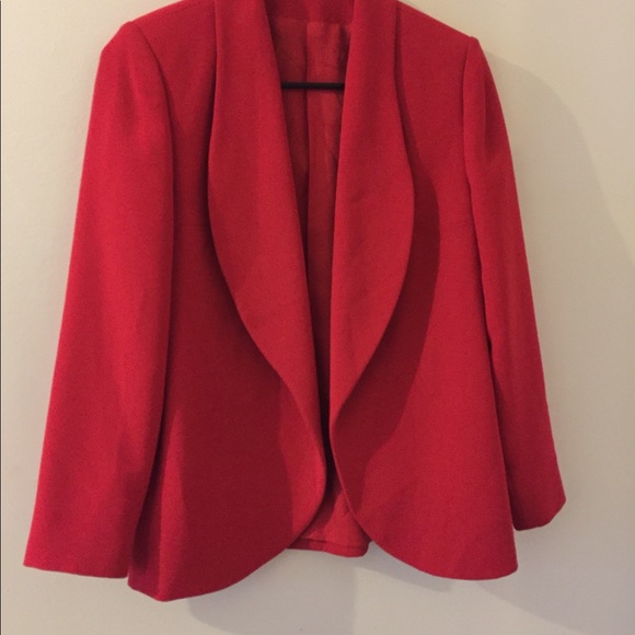 ❤️Stylish Red Blazer❤️ Waterfall Style. - Picture 3 of 8